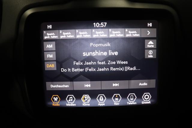 Jeep Renegade 1.6 Multijet 16v Limited 1598 96kW 130MT FWD601 - Solid Black 020 Stoff schwarz "5CK Solid Black Uconnect VP2 Multimedia mit 8.4"" Display mit MultitouchFunktion (Bluetooth®, 2x USB, Apple CarPlay/ Android Auto uvm.) inkl. GPS Navigationssystem 8F6 Reifen-Reparatur-Set (Kit Fix&Go) 2T2 Funktions-Paket CommandView® Panorama-Glasschiebedach Winter-Paket 070 Stark abgedunkelte Heckscheibe und Seitenscheiben hinten hat Rückfahrkamera, Sitzheizung, "