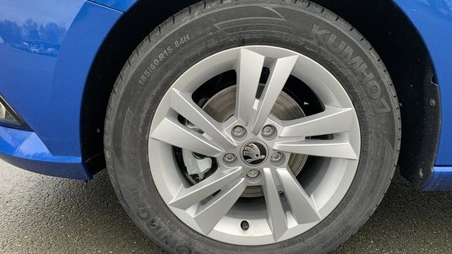 Skoda Fabia Combi - III 1,0 TSI Ambition ALU DAB PDC SHZ TEMPOMAT NEBEL