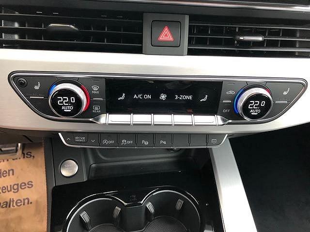 Audi A4 Avant 40 TDI quattro S line Mil... 