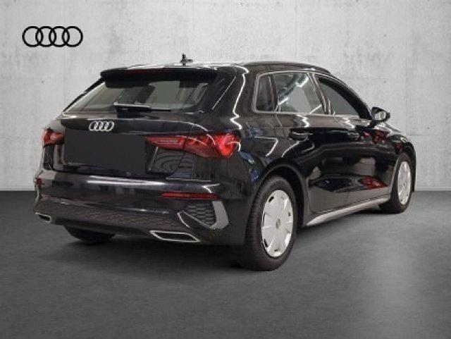 Audi A3 Sportback 35 TFSI S tronic line Matrix Infotainment 18 Zoll DAB 
