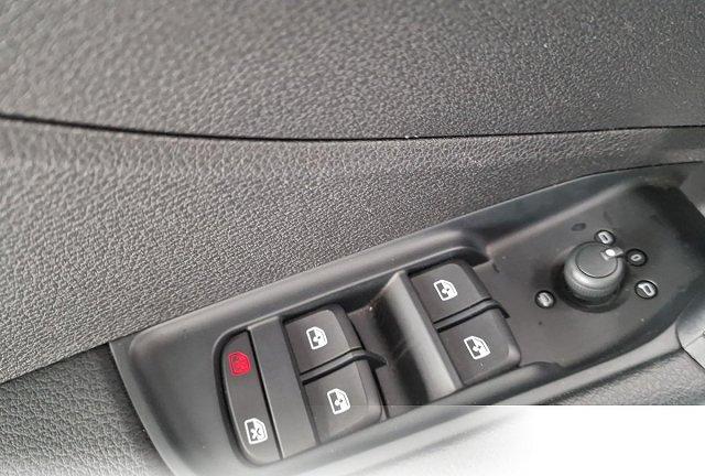 Audi Q2 35 TFSI S-Tronic S line Navi LED PDC LM17 