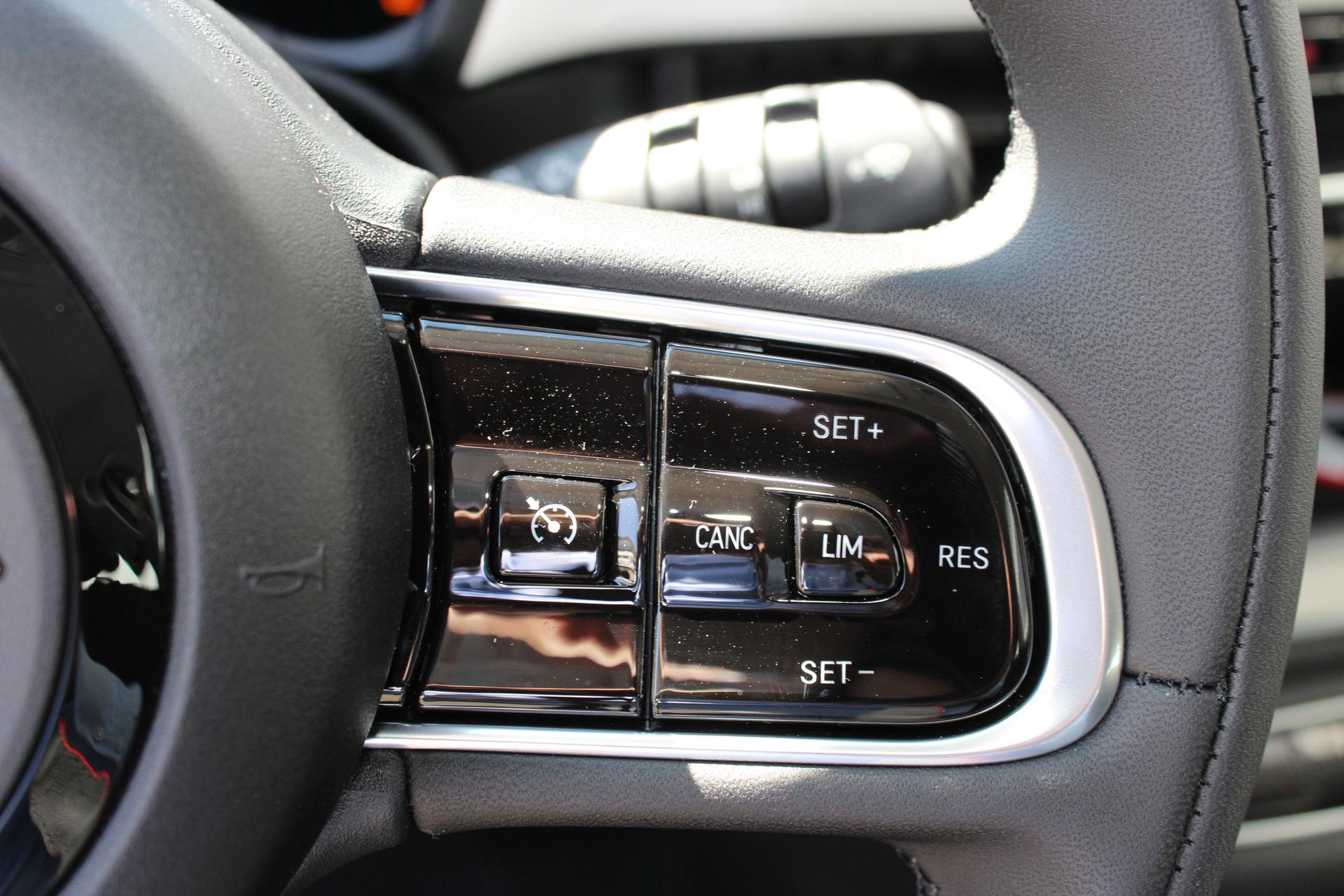 Fiat 500e Neuer 500 42 kWh UVP 38.230,00 € 16-Leichtmetallfelgen • Voll-LED -Scheinwerfer, 10,25-Infotainmentsystem mit digitalem Radioempfang DAB+, Keyless  Go, Apple CarPlay/Android Auto, Volldigitales Cockpit Reimport EU-Neuwagen  günstig kaufen