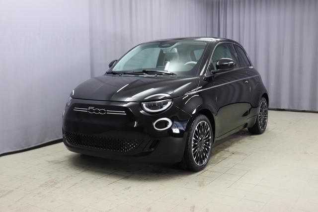 Fiat 500e - By Bocelli 42 kWh 32.680,00 € finaler Endpreis nach BAFA ! Panorama-Glasdach, Winterpaket, 360° Drone View Parksensoren, Verkehrszeicheninformation, Lichtsensor, Regensensor, Spurhalteassistent, Keyless Entry und Go, Digitaler Radioempfang DAB+, Navigationssy