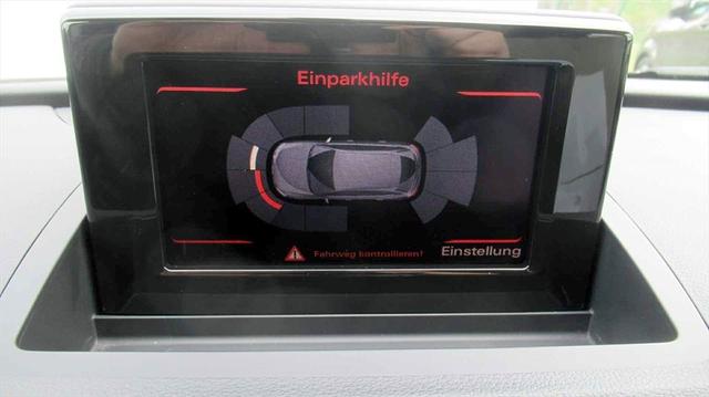 Audi Q3 2,0 TSI quattro ALU KA PDC SHZ TEMPOMAT XENON 