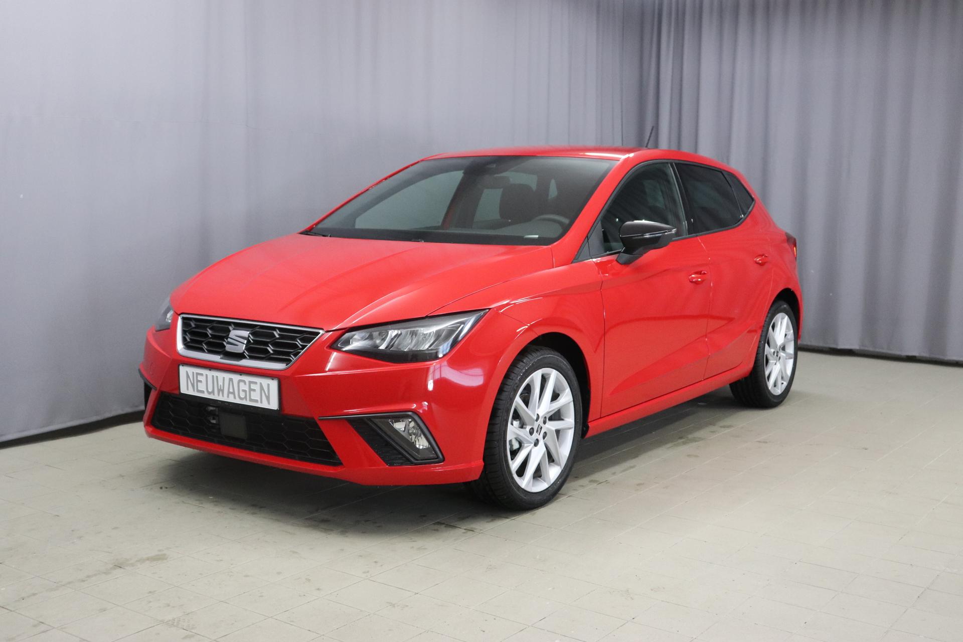 Seat Ibiza 1.0 MPI FR 59kW		Pure Red	Stoff LE MANS (Schwarz/Dunkelblau)	Privacy Glass