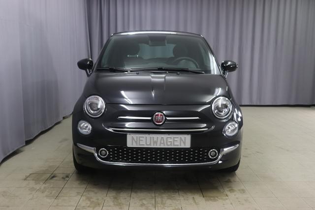 Lagerfahrzeug Fiat 500 - DOLCEVITA 1,0 Hybrid, Tech-Paket - Radio mit 7"-Bildschirm Navigationssystem, Multifunktionslenkrad, Lichtsensor- und Regensensor, Klimaautomatik, 16"-Leichtmetallfelgen, Getönte Seitenscheiben hinten, Parksensoren hinten uvm.