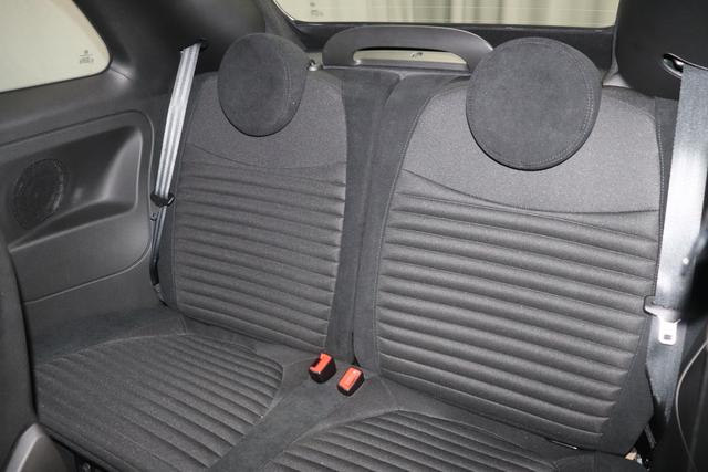 595C & 695C MY22 695C 1.4 T-Jet 132 kW (180 PS)695 - Record Grau Rennsport-Schalensitze "Sabelt® GT" Stoff Schwarz/Grau / Verdeck Schwarz "3L3 Design-Paket 3L4 Tech-Paket 5DP Record Grau 499 Reifenreparaturset - Kit ""fix&go 8F6 Reifenreparaturkit Sticker (de) 9SV"