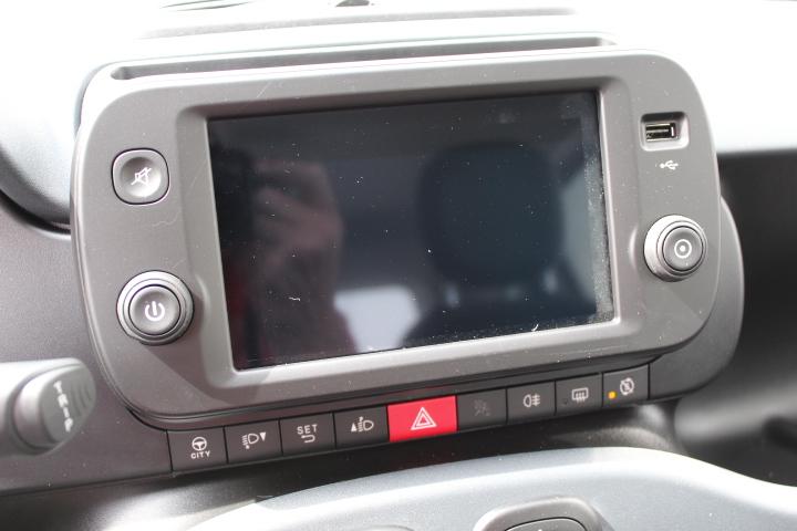 Fiat Panda 1,0 Hybrid, Tech-Paket - Radio mit 7-Bildschirm