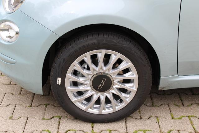 Fiat 500 Hatchback Hybrid Sie sparen 3.300,00 € MEGA PREIS ! 1.0 GSE 51 kW (70 PS), Style Paket: 15"-Leichtmetallfelgen, Außenspiegelkappen in Chrom, Auspuffendrohr Lackierte Seitenzierleisten, Getönte Seitenscheiben hinten uvm. 
