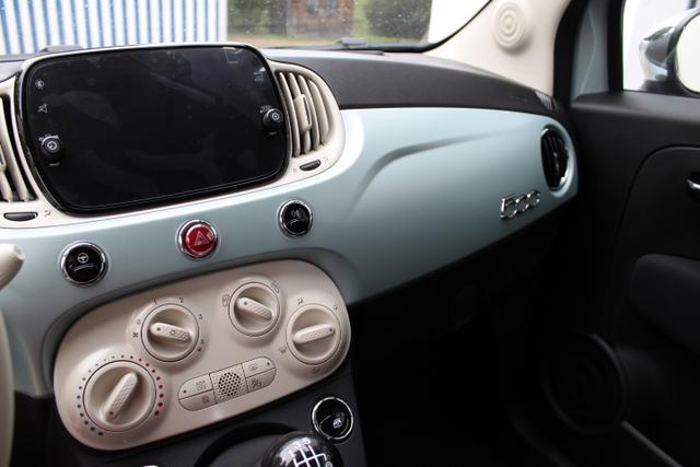 Fiat 500 Hatchback Hybrid Sie sparen 3.300,00 € MEGA PREIS !1.0 GSE 51 kW (70 PS) Style Paket: 15"-Leichtmetallfelgen, Außenspiegelkappen in Chrom, Auspuffendrohr Lackierte Seitenzierleisten, Getönte Seitenscheiben hinten uvm. 