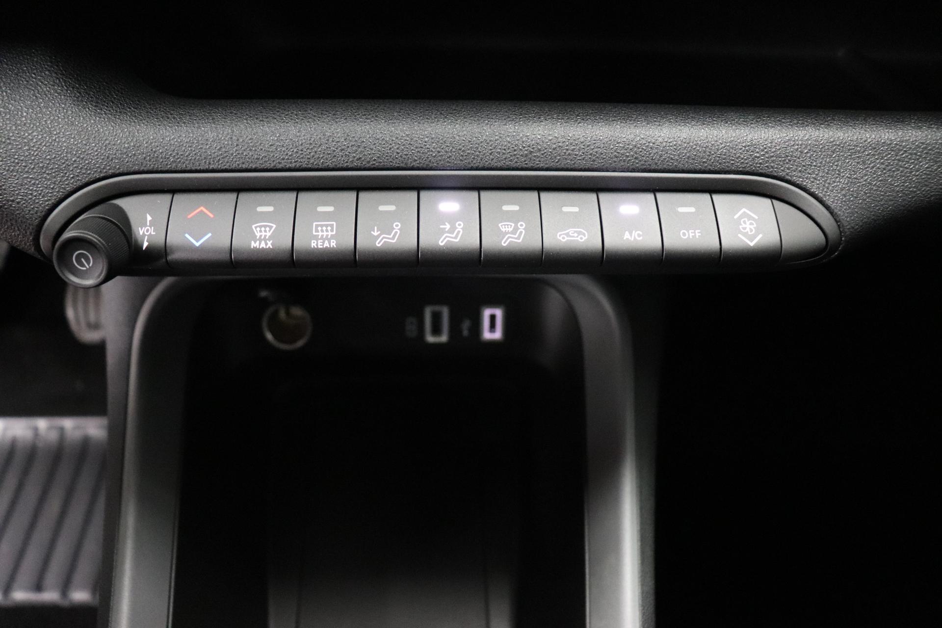 Jeep Avenger Longitude 1.2 GSE Turbo GDI, Klimaanlage, Navigationssystem,  Volldigitales Kombiinstrument (Virtual Cockpit), AppleCarPlay&Android Auto,  Tempomat, Verkehrszeichenerkennung, Spurhalteassistent, LED Scheinwerfer,  16-Leichtmetallfelgen, uvm