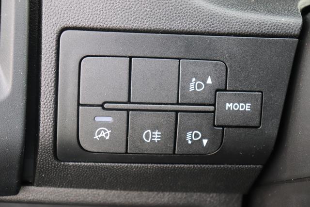 Opel Movano Selection 2.2 C Kasten L4H2 Diesel 103kW Weiß Stoff Anthrazit "Audiosystem: Radio mit Bluetooth-/Audio-Schnittstelle MP3 + DAB+ Heckflügeltüren ohne Verglasung (Öffnungswinkel 270 Grad)"