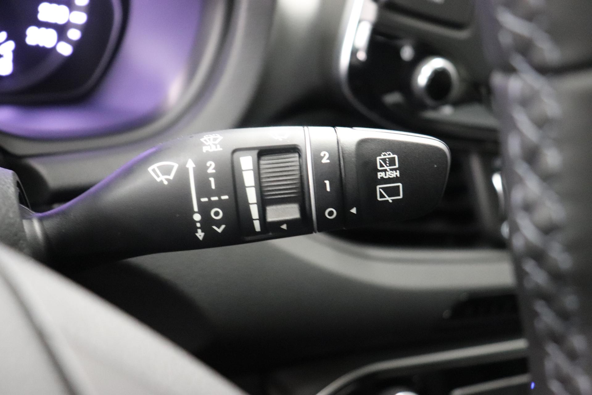 Hyundai i30 Comfort 1.0 T-GDi 7DCT FL MY23, Klimaanlage, Sitzheizung,  Lederlenkrad, Radio DAB, Freisprecheinrichtung, Lichtsensor, Tempomat,  Einparkhilfe hinten, Nebelscheinwerfer, 16 Zoll Leichtmetallfelgen, uvm.  Neuwagen mit Rabatt