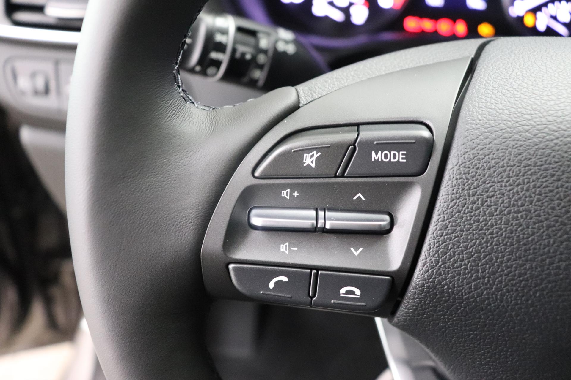 Hyundai i30 Comfort 1.0 T-GDi 7DCT FL, Klimaanlage, Sitzheizung,  Lederlenkrad, Radio DAB, Freisprecheinrichtung, Lichtsensor, Tempomat,  Einparkhilfe hinten, Nebelscheinwerfer, 16 Zoll Leichtmetallfelgen, uvm., EU-Neuwagen & Reimporte