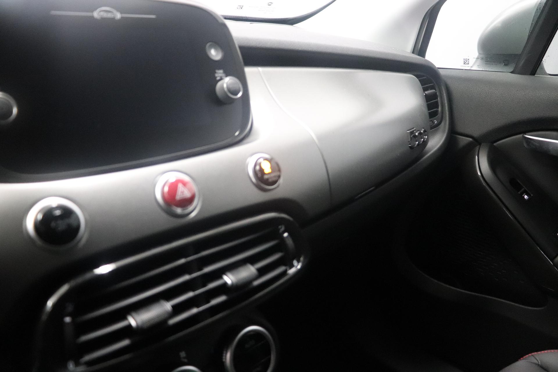 Fiat 500X Sport 1.5 GSE 96kW Hybrid MY23, Klimaautomatik, Leder-Alcantara  Lenkrad, 7-Navigationssystem, AppleCarPlay&Android Auto,  Fernlichtassistent, Rückfahrkamera, Voll-LED-Scheinwerfer-,  LED-Nebelscheinwerfer, 18-Leichtmetallfelgen, uvm. Neuwagen