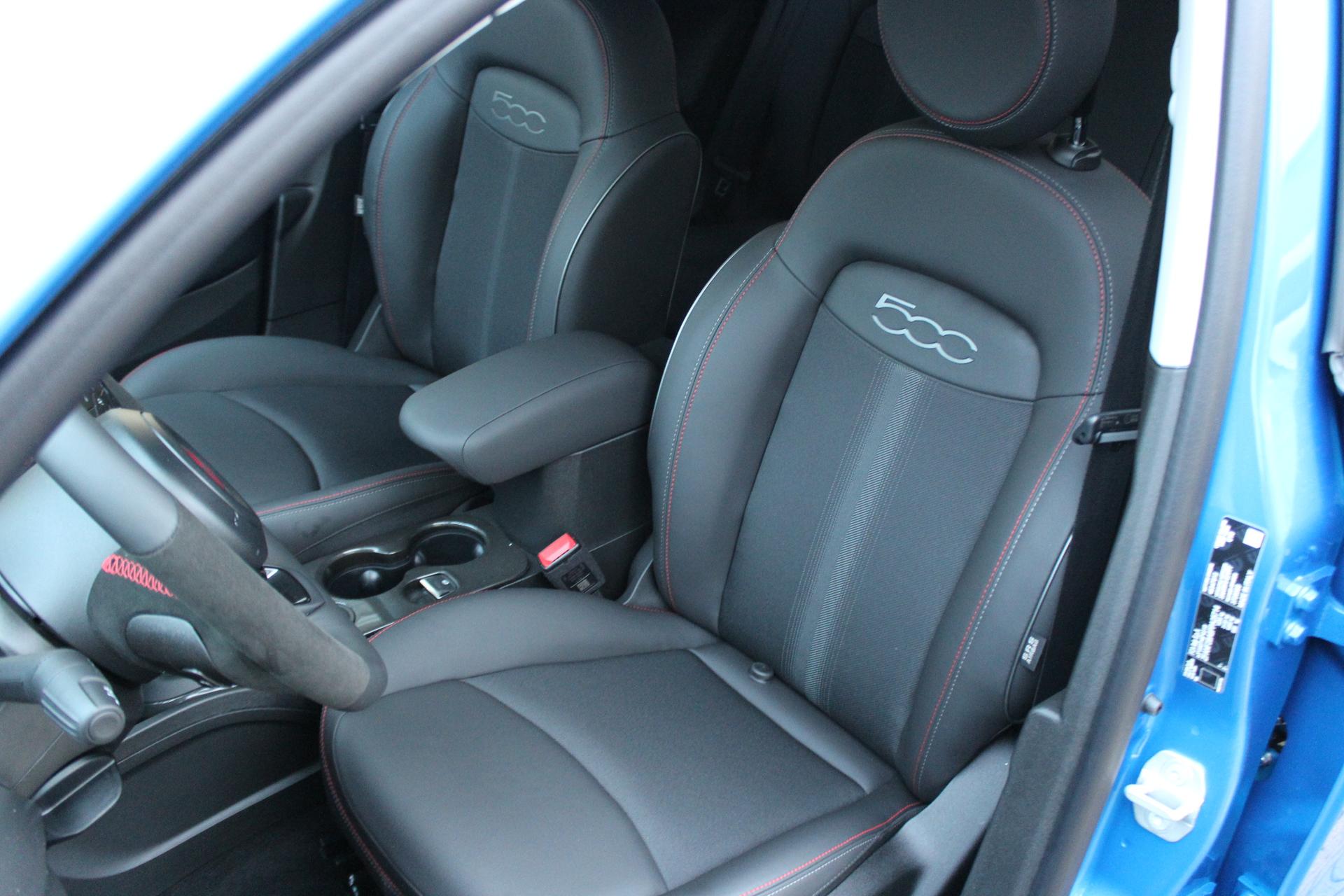 FIAT 500X Sitze und Lenkrad Heizung Schalter USB AUX 735631403