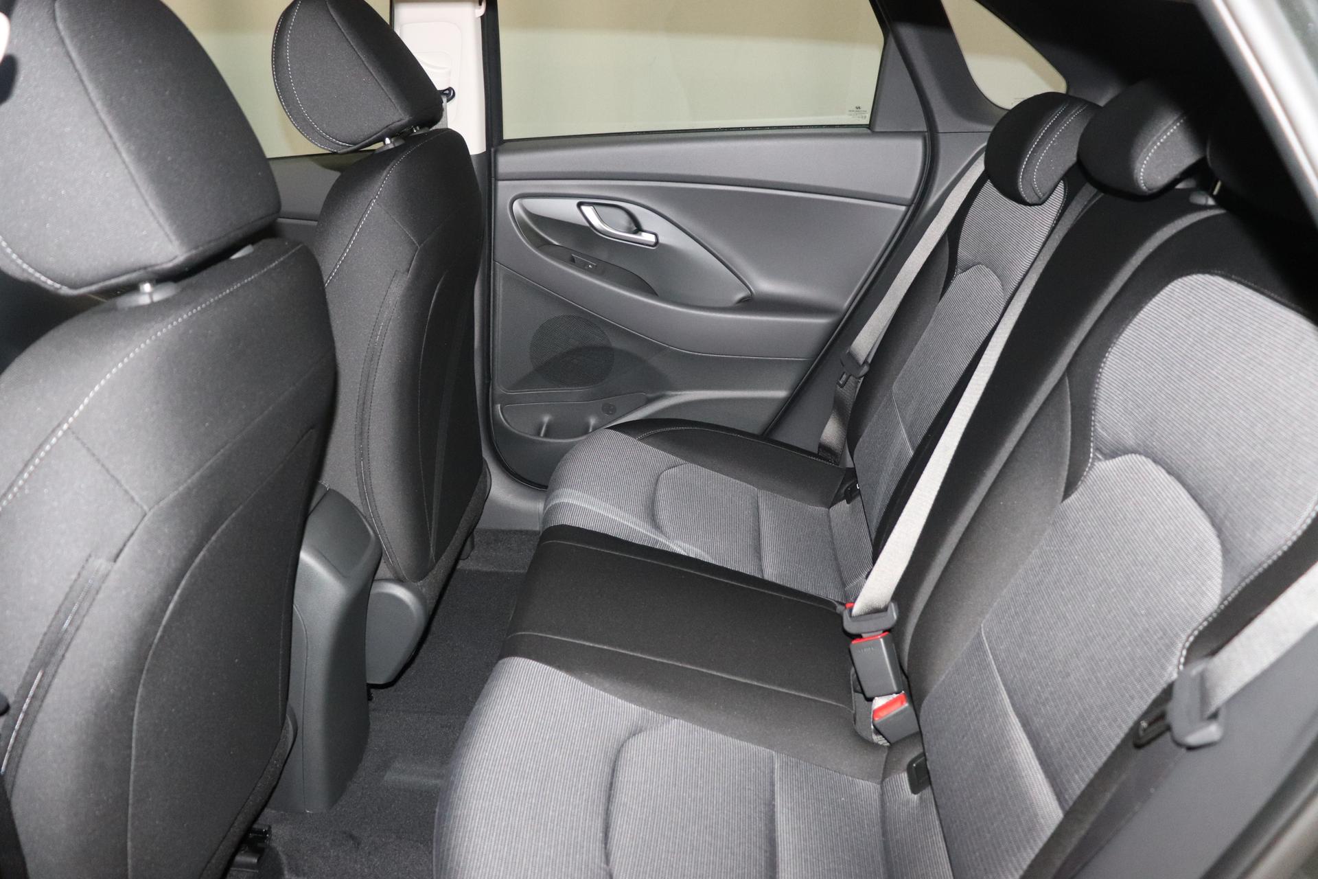 Hyundai i30 Comfort 1.5 FL 81kW MY23, Klimaanlage, Sitzheizung