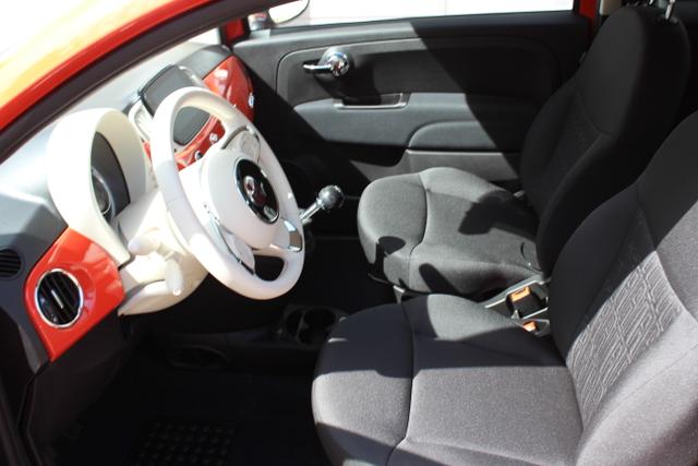 Fiat 500 Hatchback Hybrid Sie sparen 3.300,00 € MEGA PREIS ! 1.0 GSE 51 kW (70 PS) Style Paket: 15"-Leichtmetallfelgen, Außenspiegelkappen in Chrom, Auspuffendrohr Lackierte Seitenzierleisten, Getönte Seitenscheiben hinten uvm. 