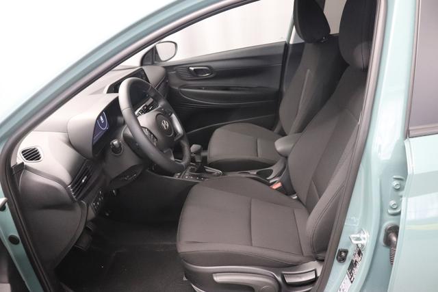 Hyundai i20 Family 1.0 T-GDi 74kW 7DCT MEGA PREIS ! 5 Jahre Herstellergarantie (101PS) Klimaautomatik, Sitzheizung, Lenkradheizung, Rückfahrkamera, Radio mit DAB, Verkehrsschilderkennung, Spurhalteassistent, Lichtsensor, Regensensor, 16" Leichtmetallfelgen, uvm. 