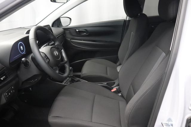 Hyundai i20 Family 1.0 T-GDI 73 kW MEGA PREIS ! 5 Jahre Garantie (100 PS) Navigationssystem, Klimaautomatik, Sitzheizung, Lenkradheizung, Radio mit DAB, Apple CarPlay & Android Auto, Rückfahrkamera, Einparkhilfe hinten, Lichtsensor, Spurassistent, Fernlichtassiste 