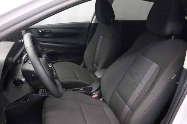 Hyundai i20 Family 1.0 T-GDI 73 kW MEGA PREIS ! 5 Jahre Garantie (100 PS) Navigationssystem, Klimaautomatik, Sitzheizung, Lenkradheizung, Radio mit DAB, Apple CarPlay & Android Auto, Rückfahrkamera, Einparkhilfe hinten, Lichtsensor, Spurassistent, Fernlichtassiste 