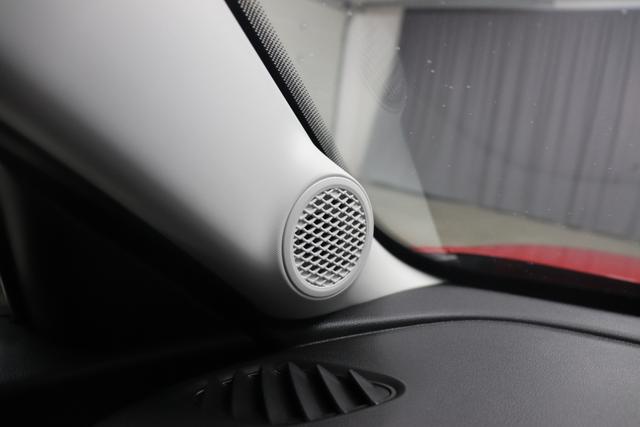 Fiat 600 La Prima Hybrid 1.2 T3 74 kW € 270,49 Finanzierungrate mtl. ! (100 PS) DCT Voll-LED-Scheinwerfer, 18"-Leichtmetallfelgen, 180°-Rückfahrkamera, 360°-„Drone View“-Parksensoren, Keyless Go & Passive Entry, Klimaautomatik, Teilautomatisiertes Fahren inkl. Ada 