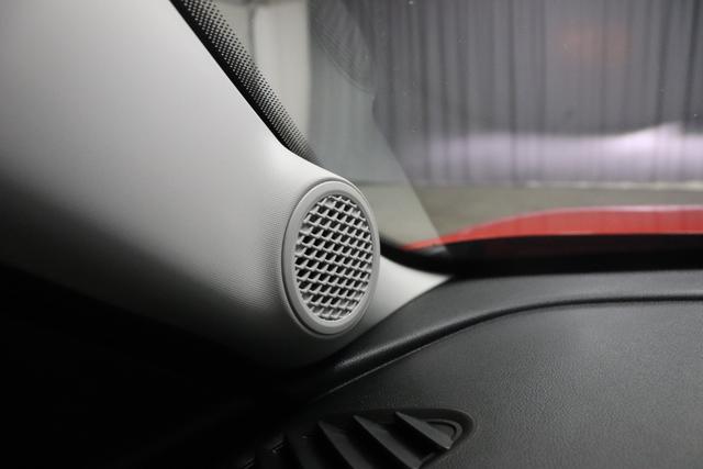 Fiat 600 La Prima Hybrid 1.2 74 kW € 270,49 Finanzierungsrate mtl. ! (100 PS) DCT Voll-LED-Scheinwerfer, 18"-Leichtmetallfelgen, 180°-Rückfahrkamera, 360°-„Drone View“-Parksensoren, Keyless Go & Passive Entry, Klimaautomatik, Teilautomatisiertes Fahren inkl. Ada 
