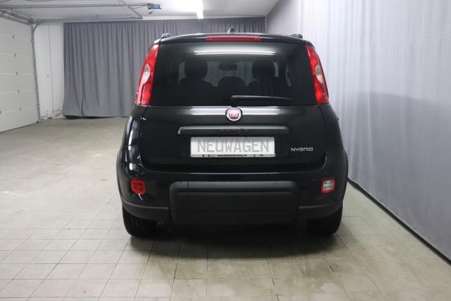 Fiat Panda Hybrid 1.0 GSE 51kW Mild-Hybrid, Sie sparen 3.500,00 € 20 % Rabatt MEGA PREIS ! Radio DAB, Parksensoren hinten, Klimaanlage, Nebelscheinwerfer, Abgedunkelte Scheiben, Dachreling, Heckscheibenheizung, Servolenkung, 15" Design-Stahlfelgen, uvm. 