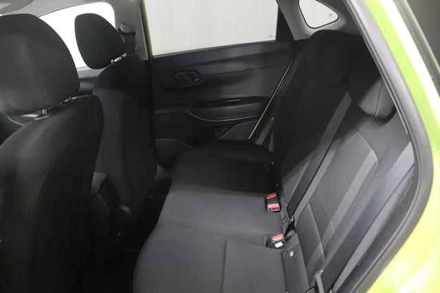 Hyundai i20 Family 1.0 T-GDI 73 kW MEGA PREIS ! 5 Jahre Garantie (100 PS) Navigationssystem, Klimaautomatik, Sitzheizung, Lenkradheizung, Radio mit DAB, Apple CarPlay & Android Auto, Rückfahrkamera, Einparkhilfe hinten, Lichtsensor, Spurassistent, Fernlichtassistent 