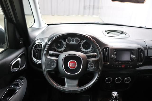 Fiat 500L Living POP Star 1.4 88kW (120PS) Navigationssystem mit Bluetooth und Freisprechanlage, Radio, Klimaanlage, Sitzheizung, Einparkhilfe hinten (PDC), uvm. 