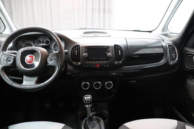 Fiat 500L Living POP Star 1.4 88kW (120PS) Navigationssystem mit Bluetooth und Freisprechanlage, Radio, Klimaanlage, Sitzheizung, Einparkhilfe hinten (PDC), uvm. 