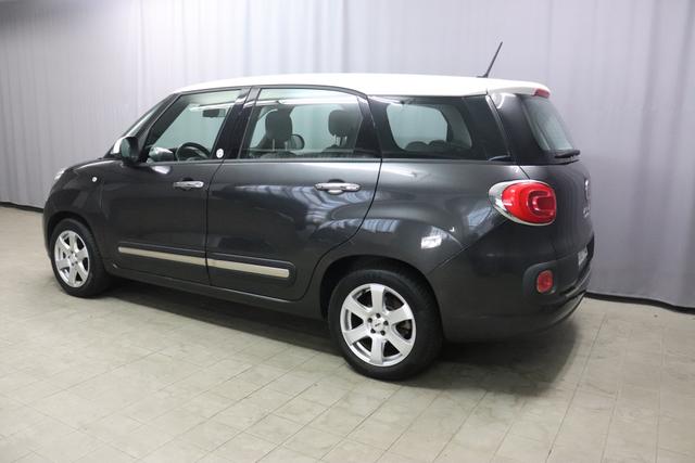 Fiat 500L Living POP Star 1.4 88kW (120PS) Navigationssystem mit Bluetooth und Freisprechanlage, Radio, Klimaanlage, Sitzheizung, Einparkhilfe hinten (PDC), uvm. 