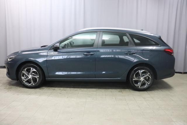 Hyundai i30 Kombi Comfort CP 1.5 81kW FL, 5 Jahre Herstellergarantie MEGA PREIS ! Sitzheizung, Klimaanlage, Radio DAB, Freisprecheinrichtung, Lichtsensor, Geschwindigkeitsbegrenzer, Spurassistent, PDC hinten, Nebelscheinwerfer, 16 Zoll Leichtmetallfelgen, uvm. 