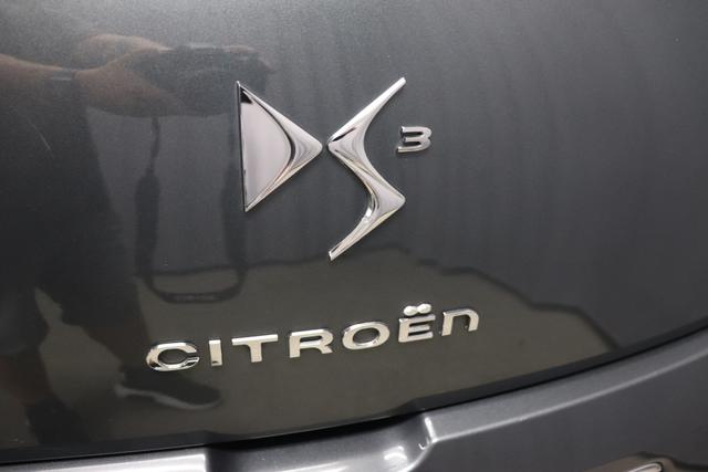 Citroën DS3 SportChic 1.6 115 kW (156 PS) Klimaautomatik, Radio/CD, Bluetooth, AUX/USB, Tempomat, Einparkhilfe hinten, Licht- und Regensensor, 16" Leichtmetallfelgen, uvm. 