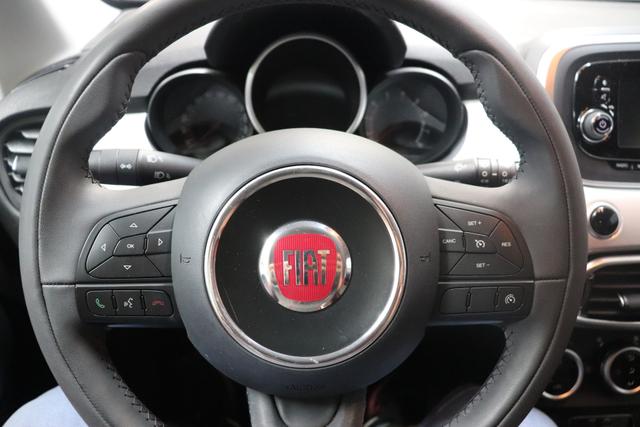 Fiat 500X Pop Star 1.6 E-torQ 4x2 Navigationssystem, Radio, Bluetooth, 2-Zonen Klimaautomatik, Sitzheizung, Lenkradheizung, Einparkhilfe hinten, 16" Leichtmetallfelgen uvm. 