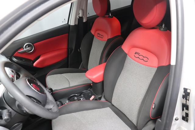 Fiat 500X Pop Star 1.6 E-torQ 4x2 Navigationssystem, Radio, Bluetooth, 2-Zonen Klimaautomatik, Sitzheizung, Lenkradheizung, Einparkhilfe hinten, 16" Leichtmetallfelgen uvm. 