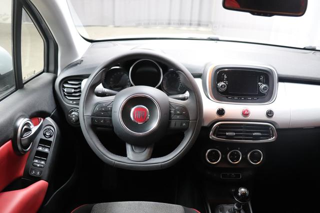 Fiat 500X Pop Star 1.6 E-torQ 4x2 Navigationssystem, Radio, Bluetooth, 2-Zonen Klimaautomatik, Sitzheizung, Lenkradheizung, Einparkhilfe hinten, 16" Leichtmetallfelgen uvm. 