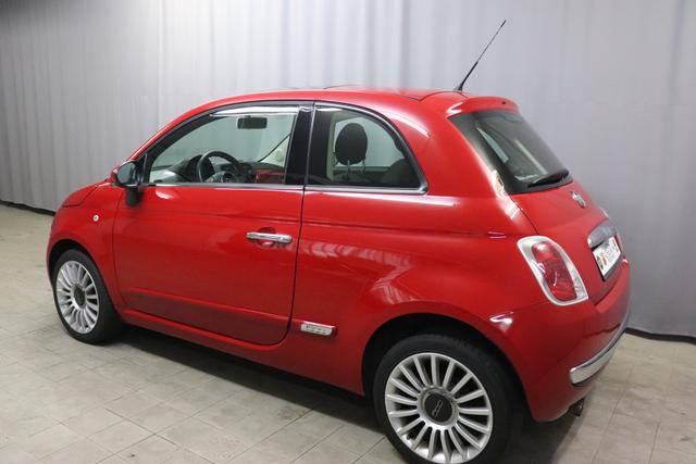 Fiat 500 Lounge 1,2 51 kW (69 PS) Klimaautomatik, Blue&Me Radio/CD mit Bluetooth Freisprecheinrichtung, AUX-Schnittstelle, 16" Leichtmetallfelgen, uvm. 