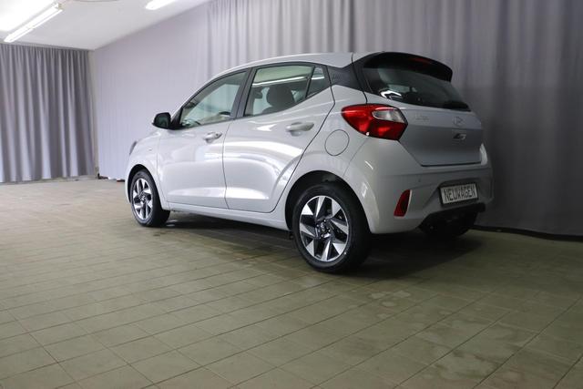 Hyundai i10 Comfort 1.2 5MT 62kW MEGA PREIS ! 5 Jahre Herstellergarantie (84 PS) Radio mit DAB, Apple CarPlay & Android Auto, Rückfahrkamera, 15" Leichtmetallfelgen, Tempolimitassistent, Spursicherheit, Sicherheit vorne, Fernlichtassistent, uvm. 