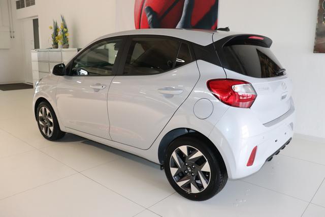 Hyundai i10 i Line Plus 1.0 49 kW MEGA PREIS ! 5 Jahre Garantie (67 PS) Klimaanlage, Radio/DAB, Bluetooth, Apple CarPlay & Android Auto, Einparkhilfe hinten, Lichtsensor, Fahrersitz höhenverstellbar, 15" Leichtmetall-Felgen, uvm. 