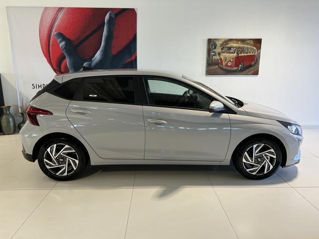 Hyundai i 20 1,0 T GDI 100 PS Family Lumen Grey Pearl