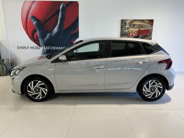 Hyundai i 20 1,0 T GDI 100 PS Family Lumen Grey Pearl