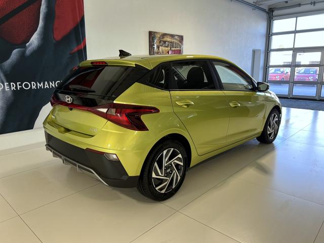 Hyundai i20 1,2 Family Lucid Lime metallic