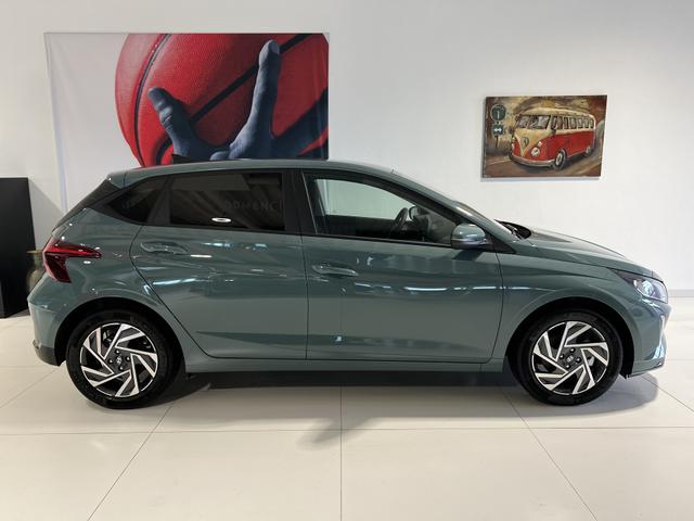 Hyundai i20 1.0 T-GDi 7DCT Family Mangrove Green