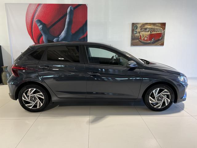 Hyundai i20 1,0 T GDI 100 PS Family Aurora Gray Perl