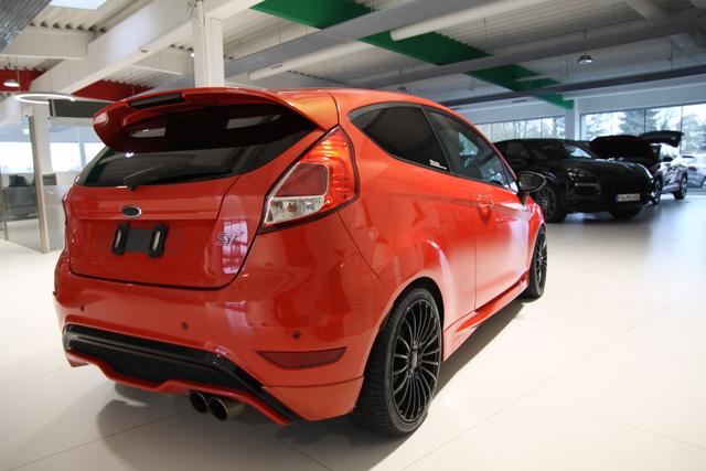 Ford Fiesta ST 1.6 EcoBoost 