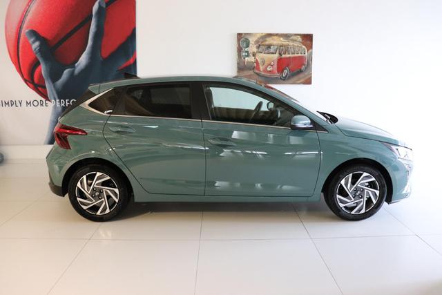 Hyundai i20 (BC3) GO Plus 1.2 MPI Navi b5bu1 MY2025 Mangrove Green, Beispielbilder