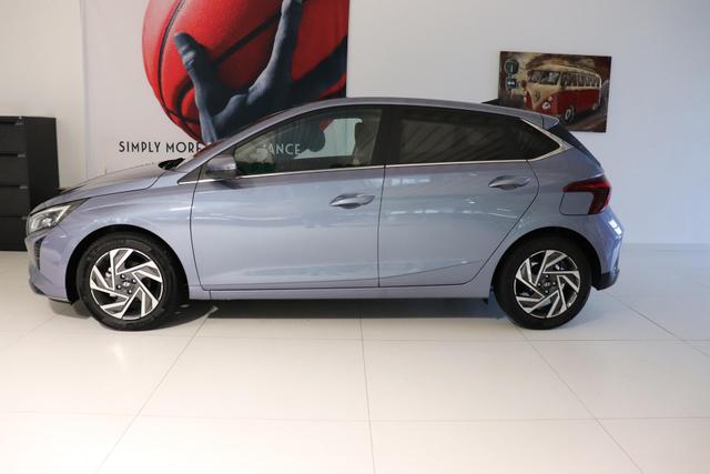 Hyundai i20 (BC3) GO Plus 1.2 MPI Navi b5bu1 MY2025 Meta Blue Pearl, Beispielbilder, teilweise mit Sonderausstattung