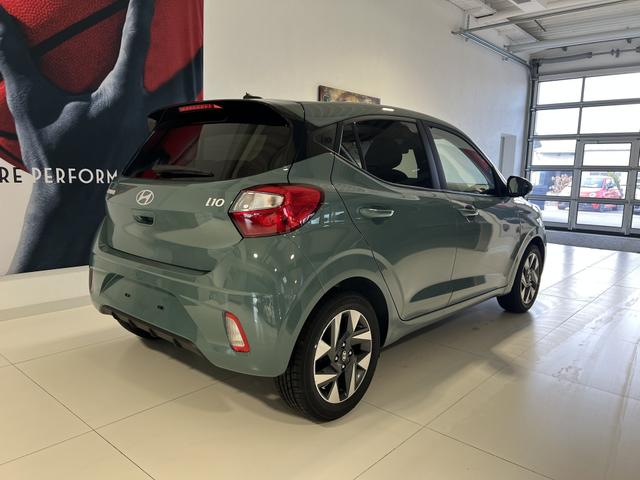 Hyundai i10 Go Plus MT Mangrove Green, Beispielbilder