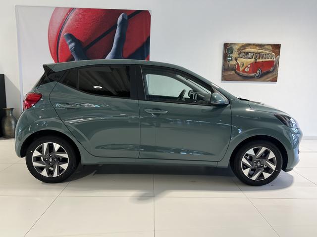 Hyundai i10 Go Plus MT Mangrove Green, Beispielbilder, teilweise mit Sonderausstattung